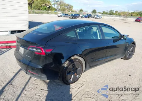 2021 Tesla Model 3 Long Range Dual Motor All-Wheel Drive z USA, uszkodzony, nr VIN 5YJ3E1EB0MF035529